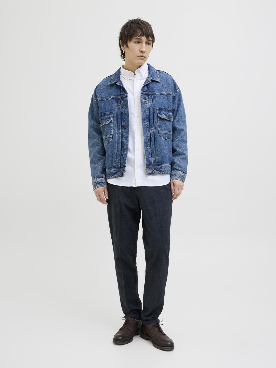 model_shot-front_full